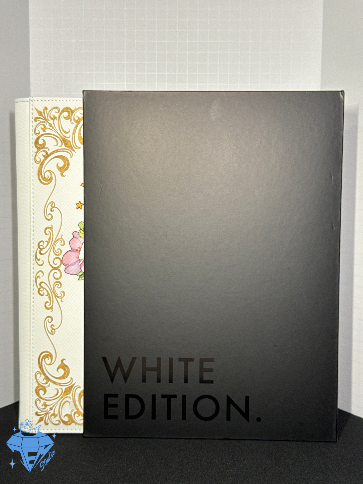 Baby Fox - White 9 Pocket TCG Binder